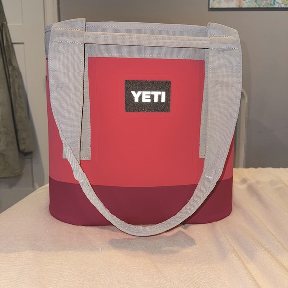 YETI Camino Carryall 20 Bag tote - Picture 3 of 4